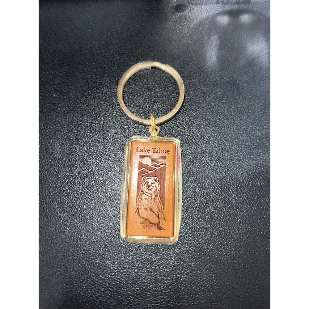 Lake Tahoe Bear Souvenir‎ Keychain Accessory USA Wood Engraved and Metal